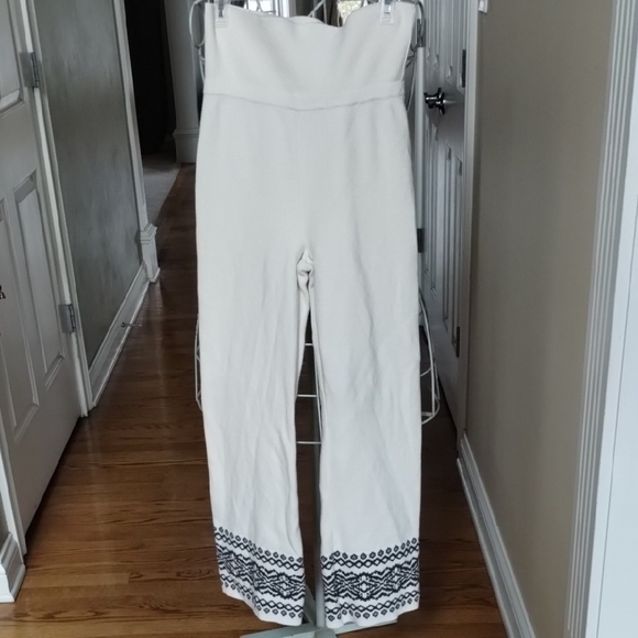 Aerie Cream Pants with Black Pattern - Picture 5 of 15